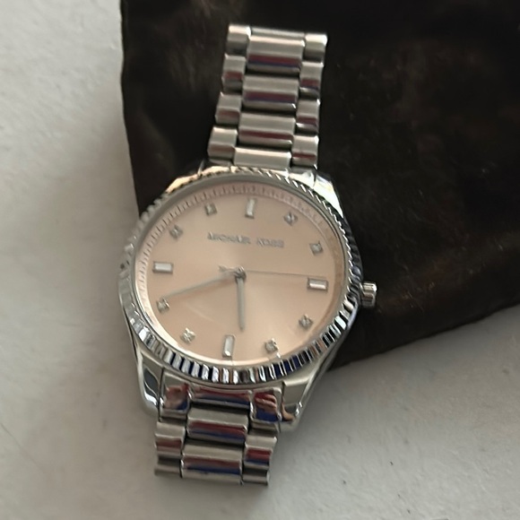 Michael Kore Slim Runway Light Pink Dial Stainless Steel Bracelet Watch MK3239 - Picture 4 of 9